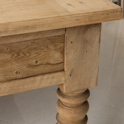Grande Turned Leg Coffee Table