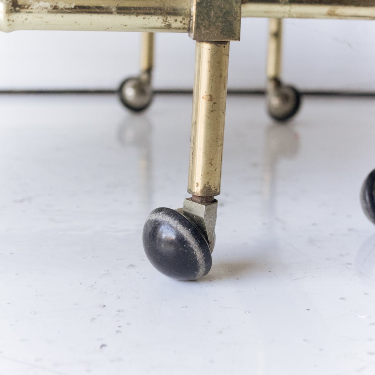 Nesting Baguès Style Table