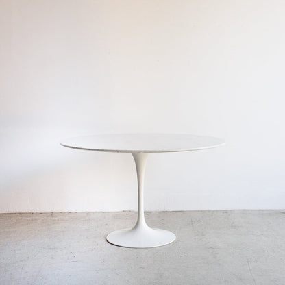 Signed 1974 Knoll Tulip Table