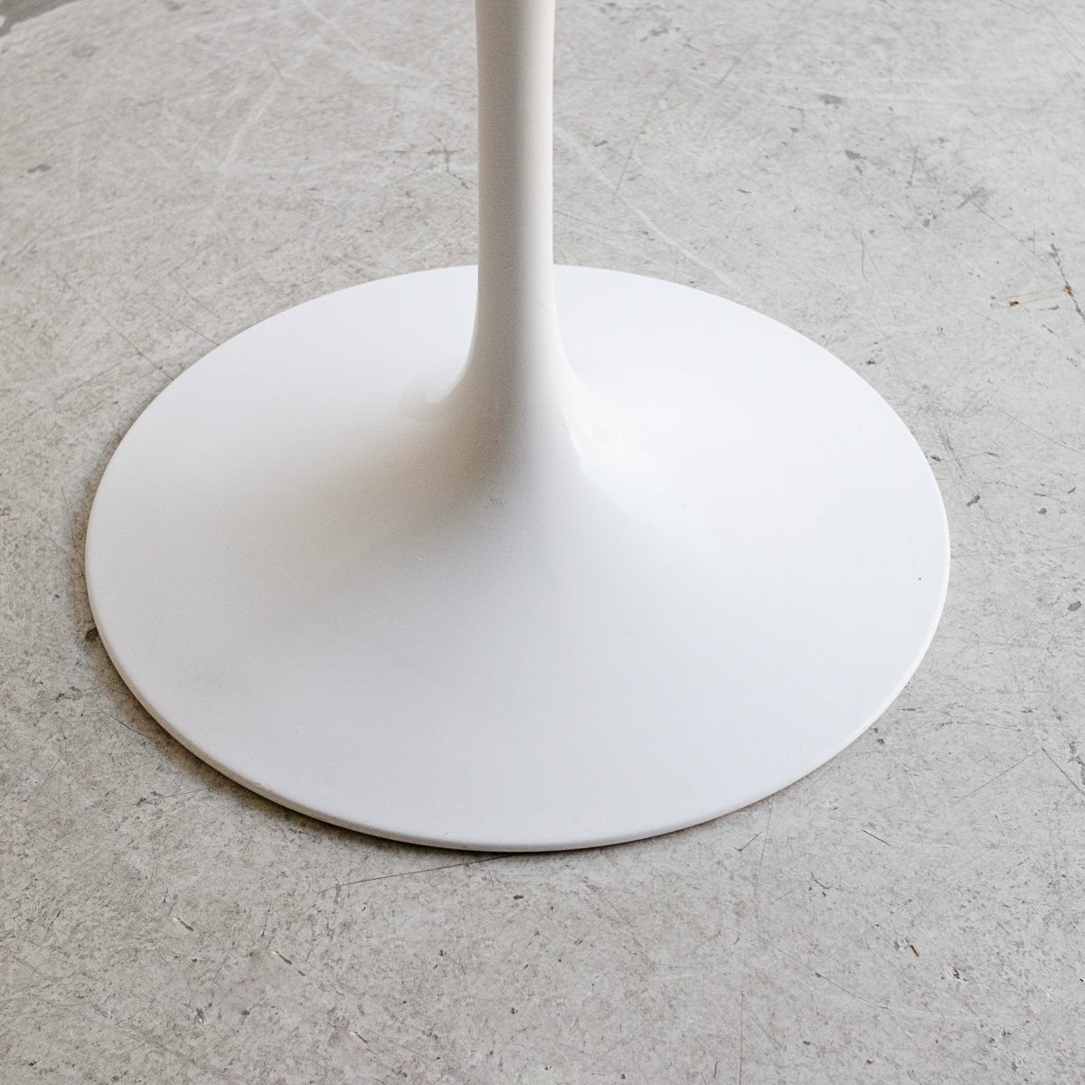 Signed 1974 Knoll Tulip Table