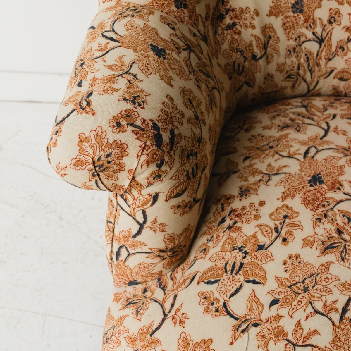 Vintage Crapaud Chair | Hema