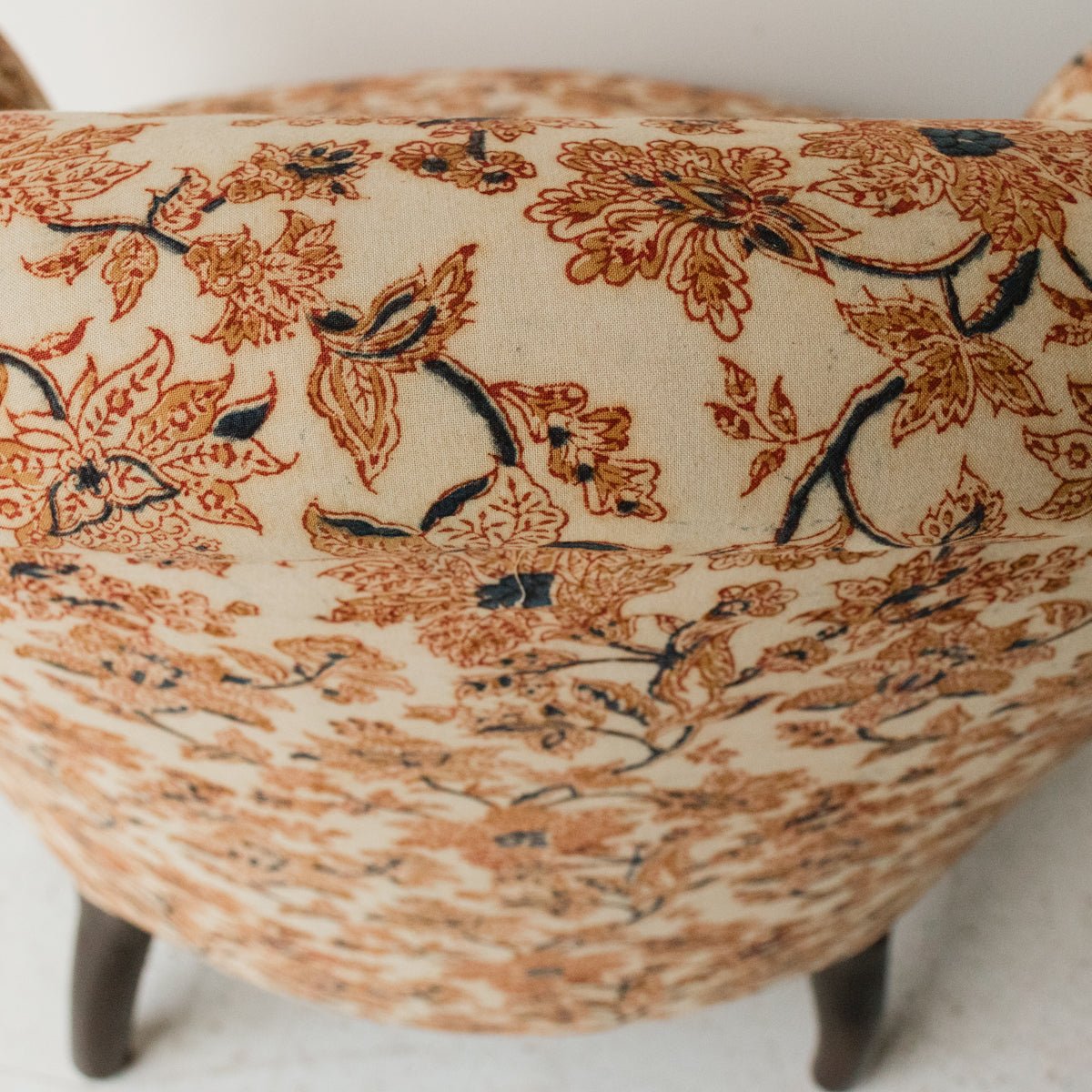 Vintage Crapaud Chair | Hema